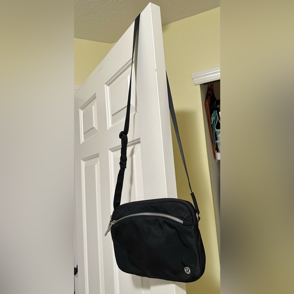 28 l patagonia backpack Terravia Pack 28L Blue Sage / Color:Snakeskin with drain holes so Carry-On w/USB Compatibility Amazon Louis Vuitton Backpack
